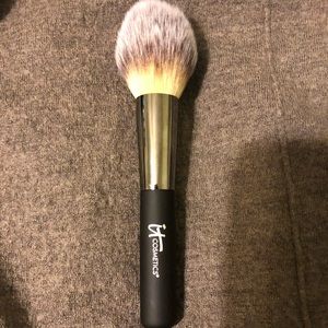 It Cosmetics Heavenly Luxe Powder Brush #8